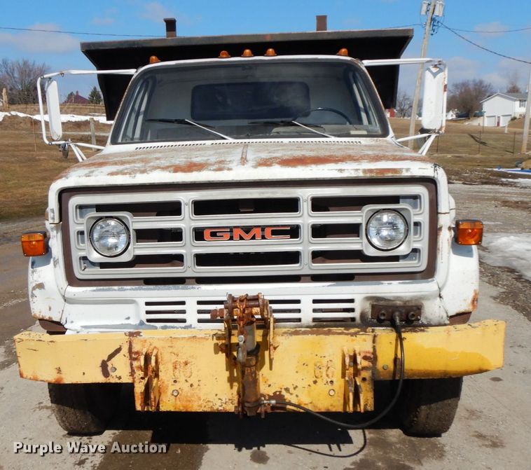 image for item DF6452 1983 GMC 6000  dump truck