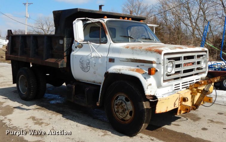 image for item DF6452 1983 GMC 6000  dump truck
