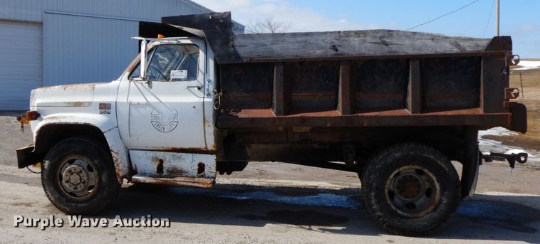image for item DF6452 1983 GMC 6000  dump truck