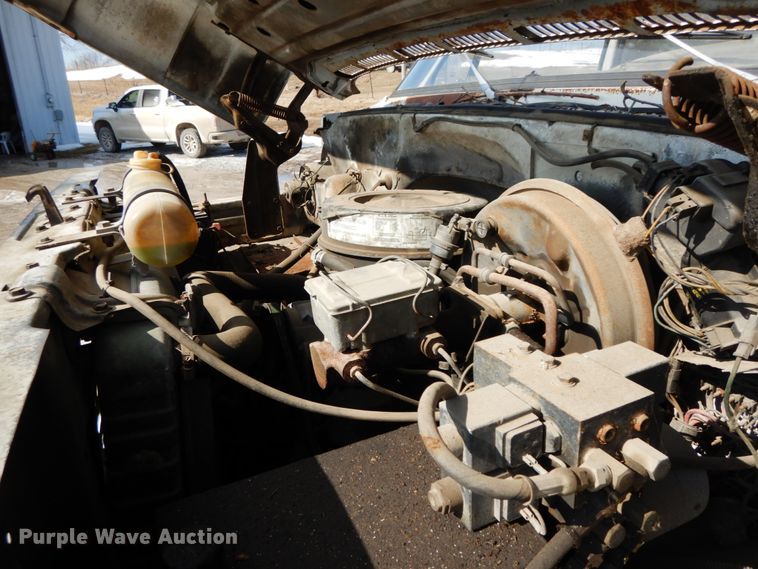 image for item DF6452 1983 GMC 6000  dump truck