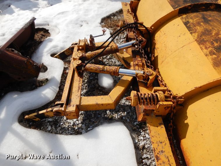 image for item DF6452 1983 GMC 6000  dump truck