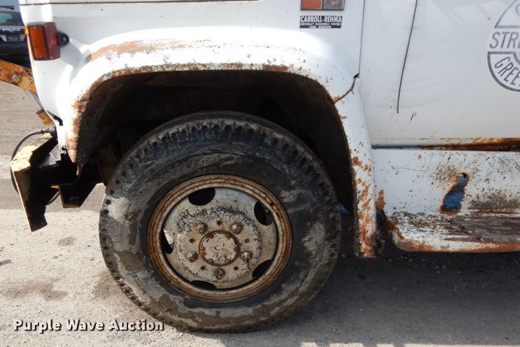 image for item DF6452 1983 GMC 6000  dump truck