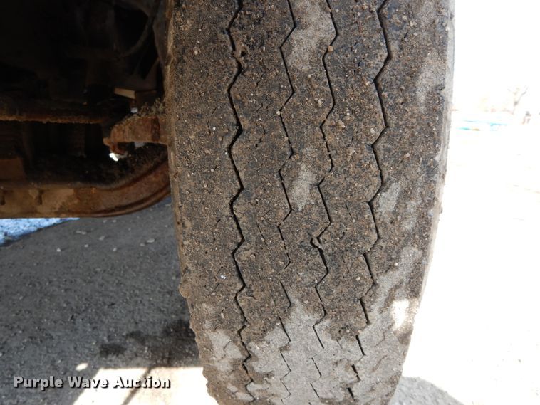 image for item DF6452 1983 GMC 6000  dump truck