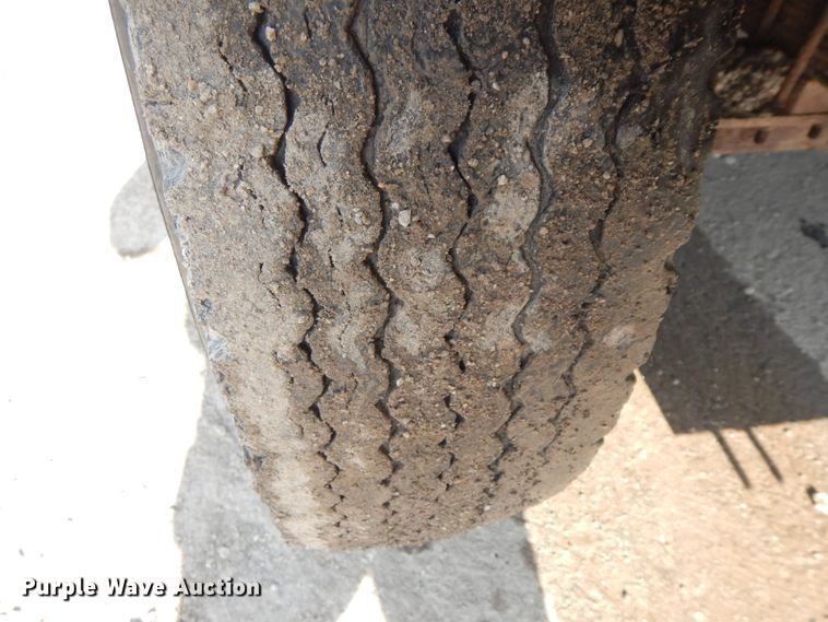 image for item DF6452 1983 GMC 6000  dump truck