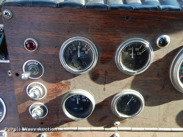 image for item DF6454 1982 Grumman HR101  pumper fire truck