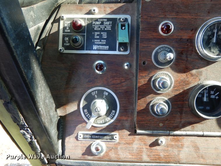 image for item DF6454 1982 Grumman HR101  pumper fire truck