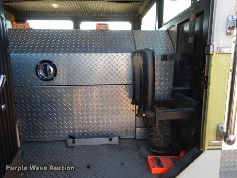 image for item DF6454 1982 Grumman HR101  pumper fire truck