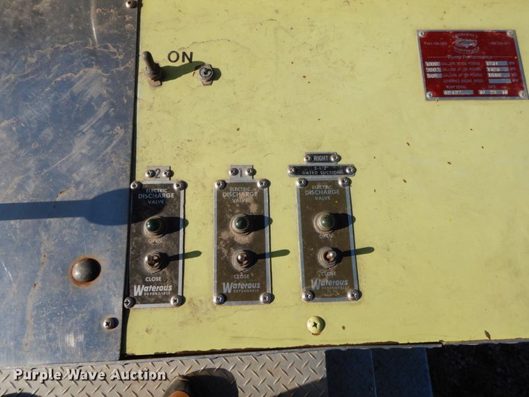 image for item DF6454 1982 Grumman HR101  pumper fire truck