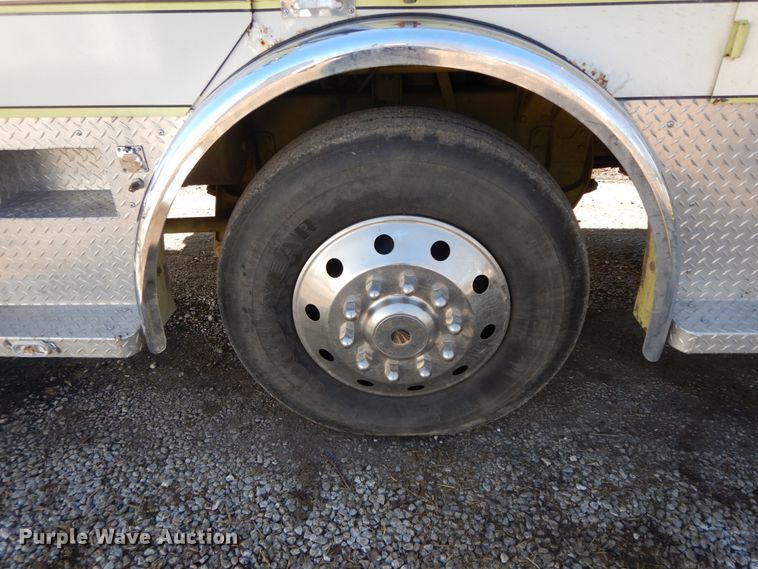 image for item DF6454 1982 Grumman HR101  pumper fire truck