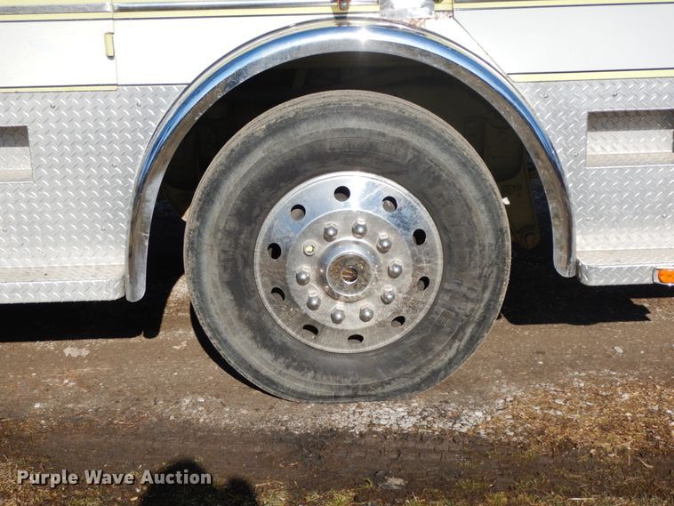 image for item DF6454 1982 Grumman HR101  pumper fire truck