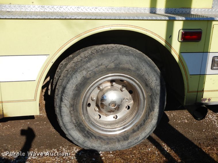 image for item DF6454 1982 Grumman HR101  pumper fire truck