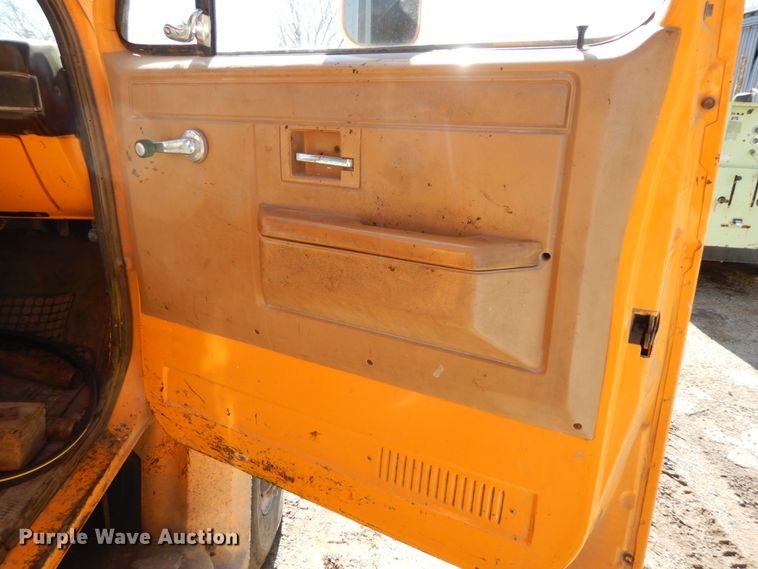 image for item DF6466 1987 Chevrolet C70  dump truck