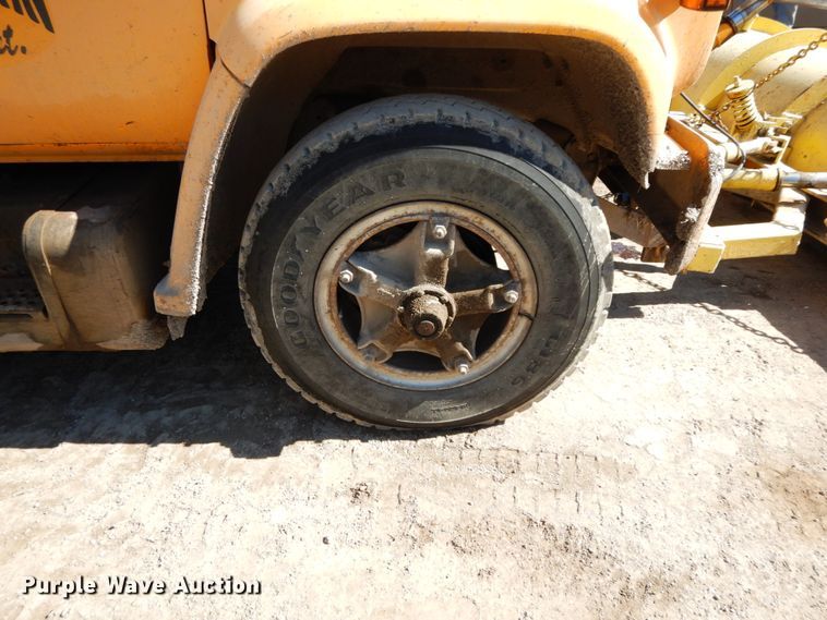 image for item DF6466 1987 Chevrolet C70  dump truck