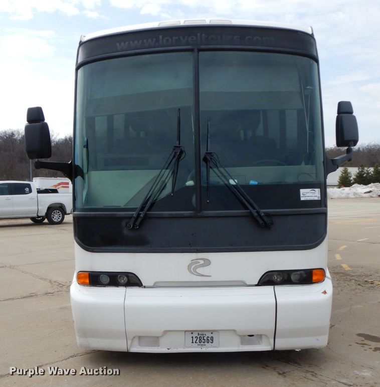 image for item DF6499 1999 MCI 120-EL3  coach bus