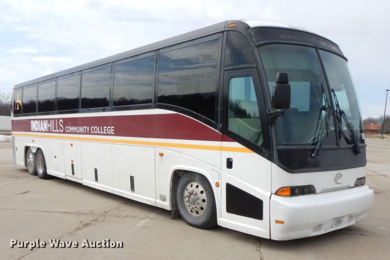 image for item DF6499 1999 MCI 120-EL3  coach bus