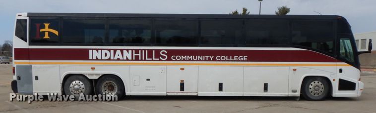 image for item DF6499 1999 MCI 120-EL3  coach bus