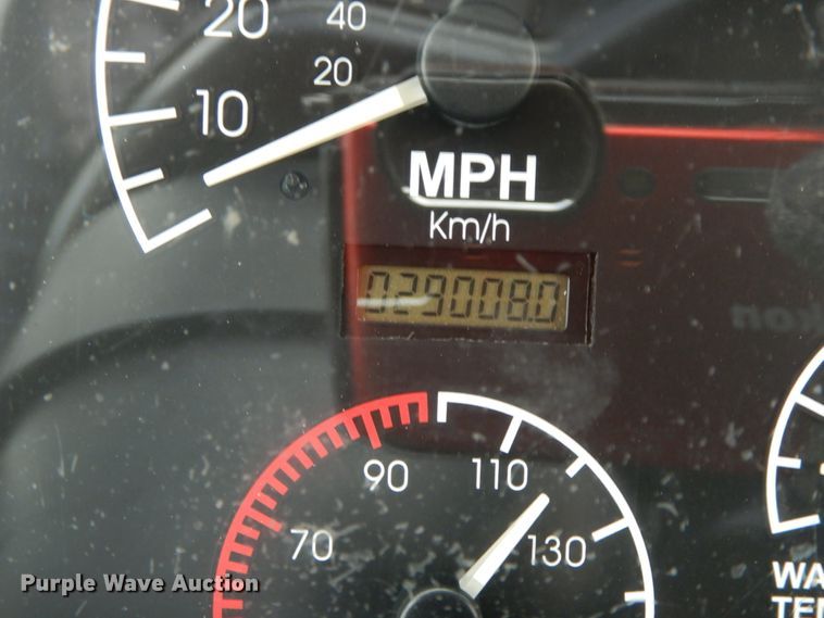 image for item DF6499 1999 MCI 120-EL3  coach bus