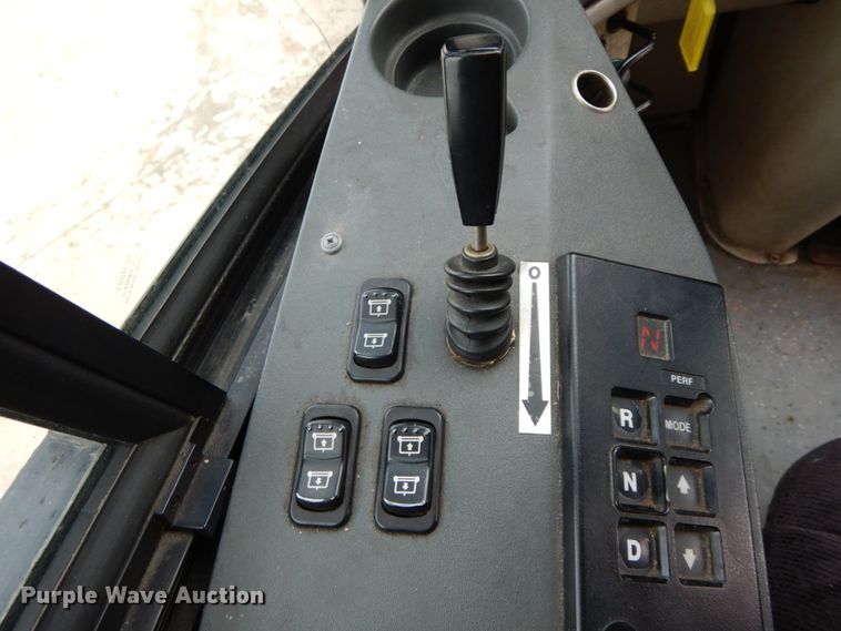 image for item DF6499 1999 MCI 120-EL3  coach bus