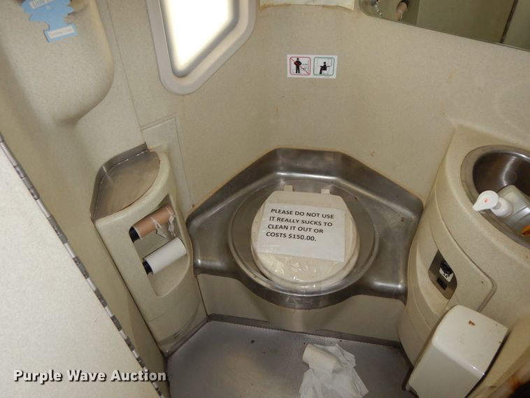 image for item DF6499 1999 MCI 120-EL3  coach bus