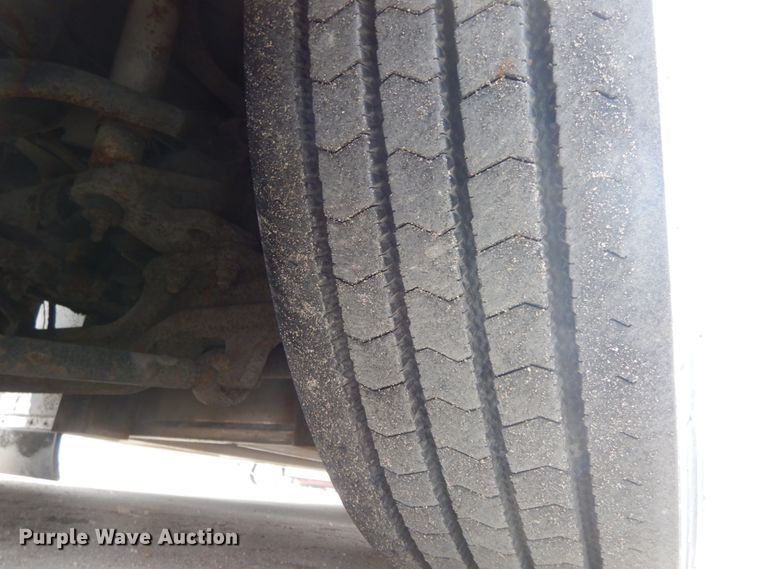 image for item DF6499 1999 MCI 120-EL3  coach bus