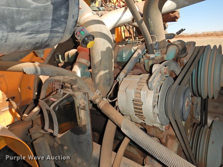 image for item DG1588 1992 International 3800  school bus