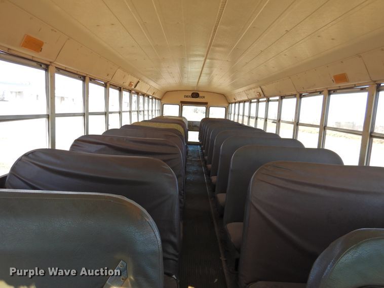 image for item DG1588 1992 International 3800  school bus
