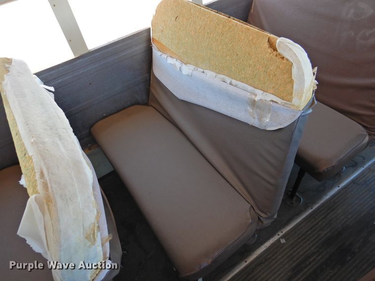 image for item DG1588 1992 International 3800  school bus