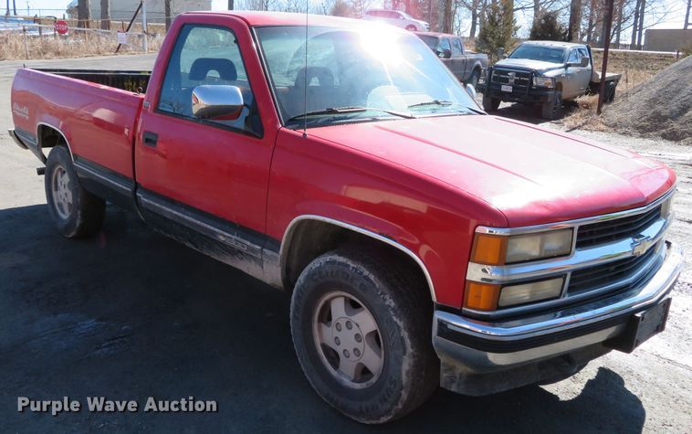image for item DH0677 1994 Chevrolet K1500  pickup truck