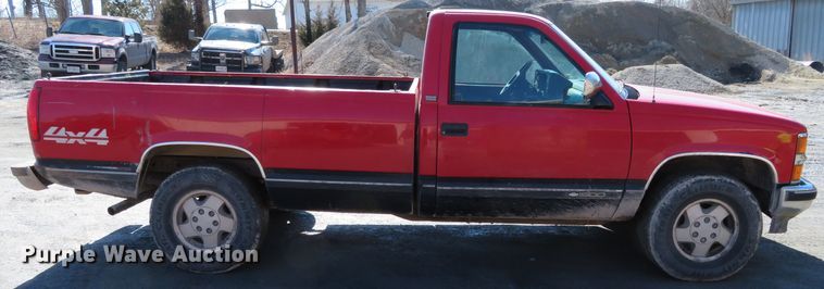 image for item DH0677 1994 Chevrolet K1500  pickup truck