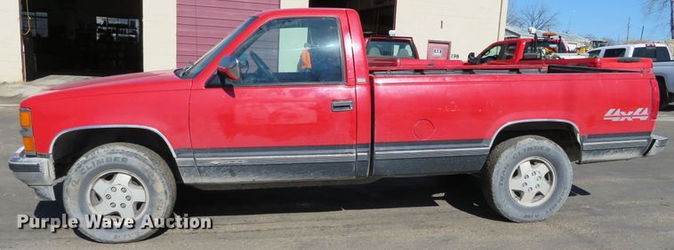 image for item DH0677 1994 Chevrolet K1500  pickup truck