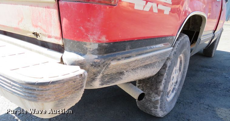 image for item DH0677 1994 Chevrolet K1500  pickup truck