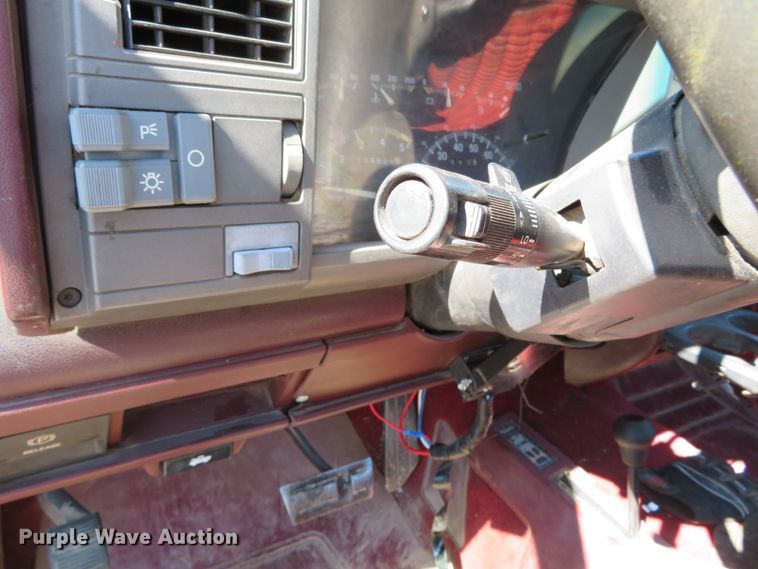 image for item DH0677 1994 Chevrolet K1500  pickup truck