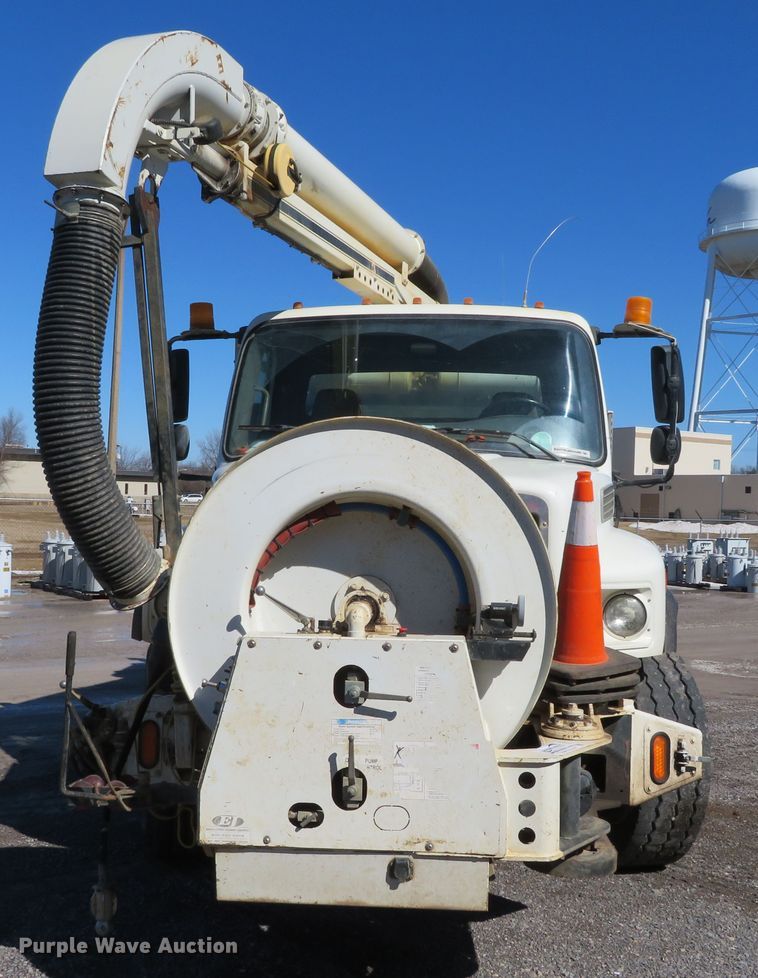 image for item DH0699 2011 Freightliner Business Class M2  sewer jetter truck