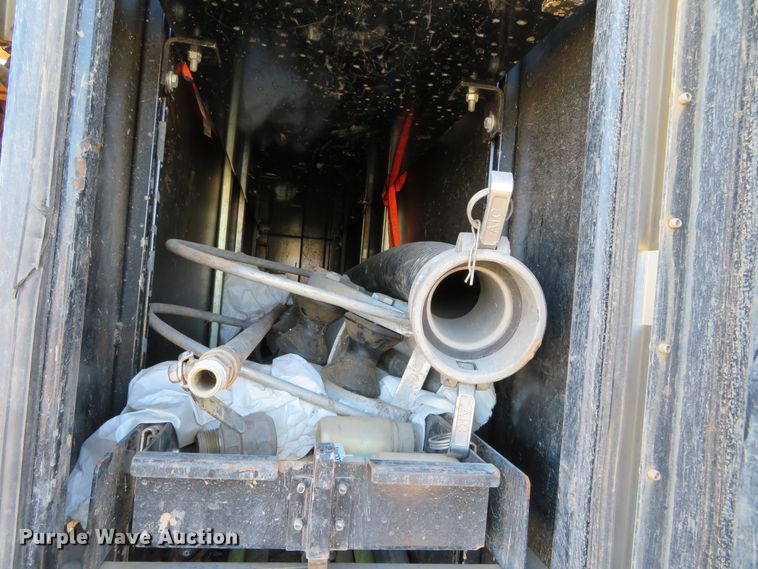 image for item DH0699 2011 Freightliner Business Class M2  sewer jetter truck