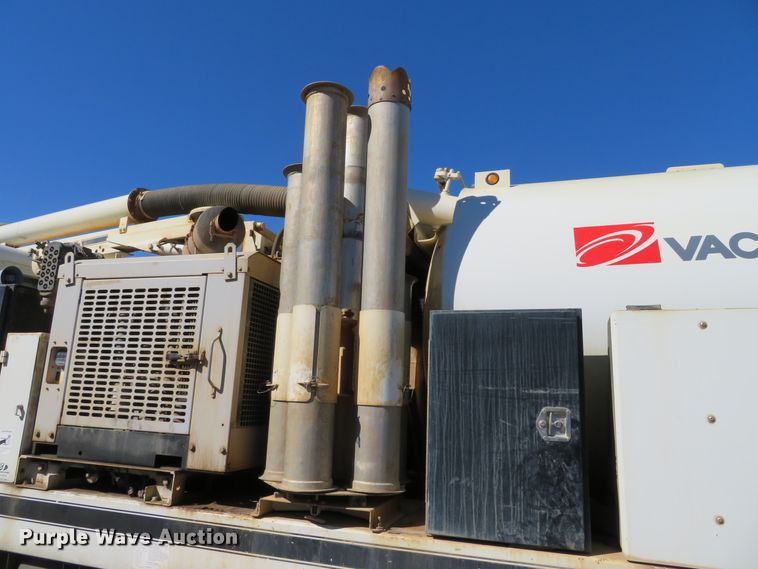 image for item DH0699 2011 Freightliner Business Class M2  sewer jetter truck