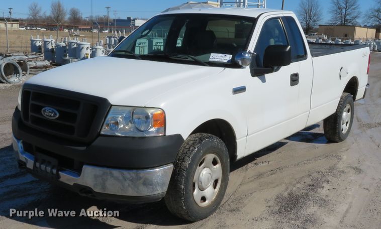 image for item DH0701 2005 Ford F150XL  pickup truck