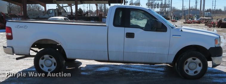 image for item DH0701 2005 Ford F150XL  pickup truck