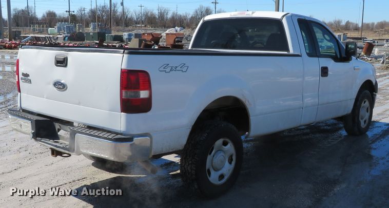 image for item DH0701 2005 Ford F150XL  pickup truck