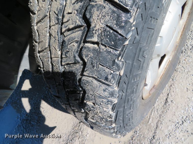 image for item DH0701 2005 Ford F150XL  pickup truck