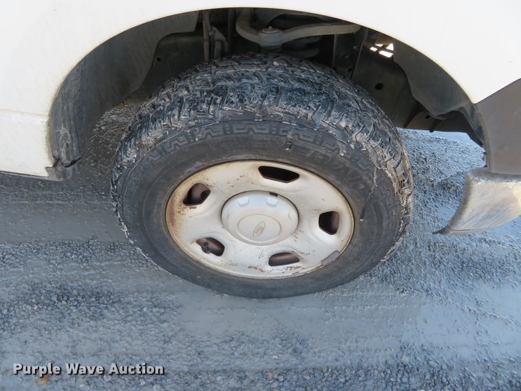 image for item DH0701 2005 Ford F150XL  pickup truck