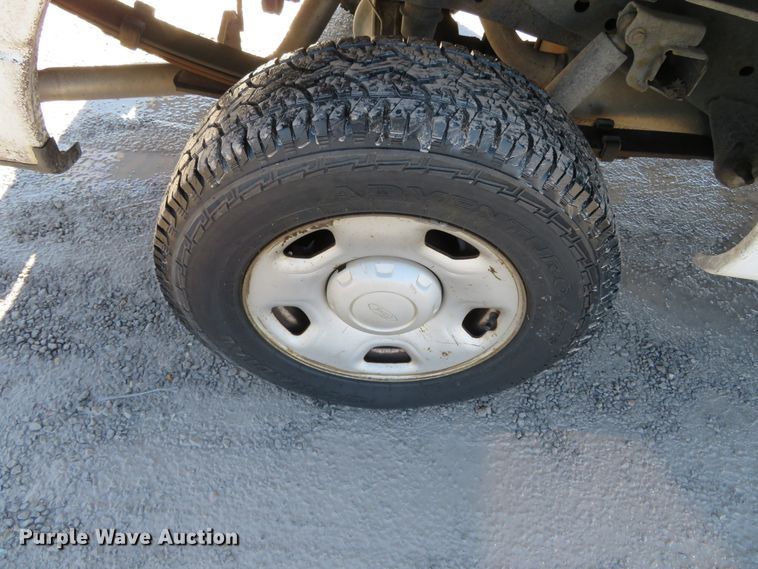 image for item DH0701 2005 Ford F150XL  pickup truck