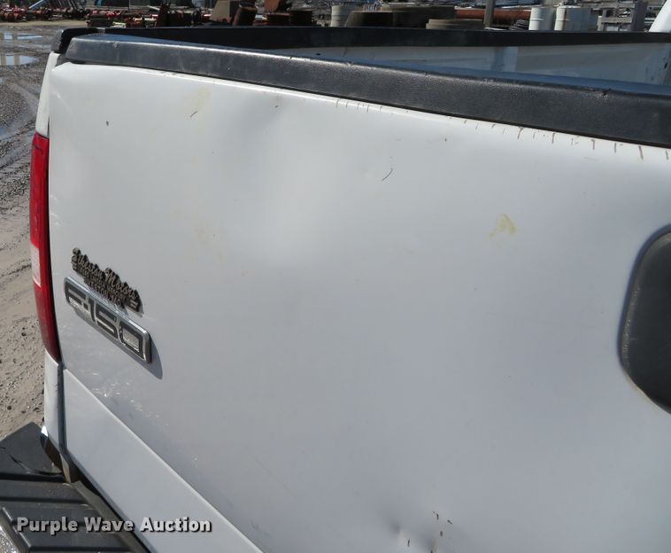 image for item DH0701 2005 Ford F150XL  pickup truck