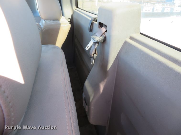 image for item DH0701 2005 Ford F150XL  pickup truck