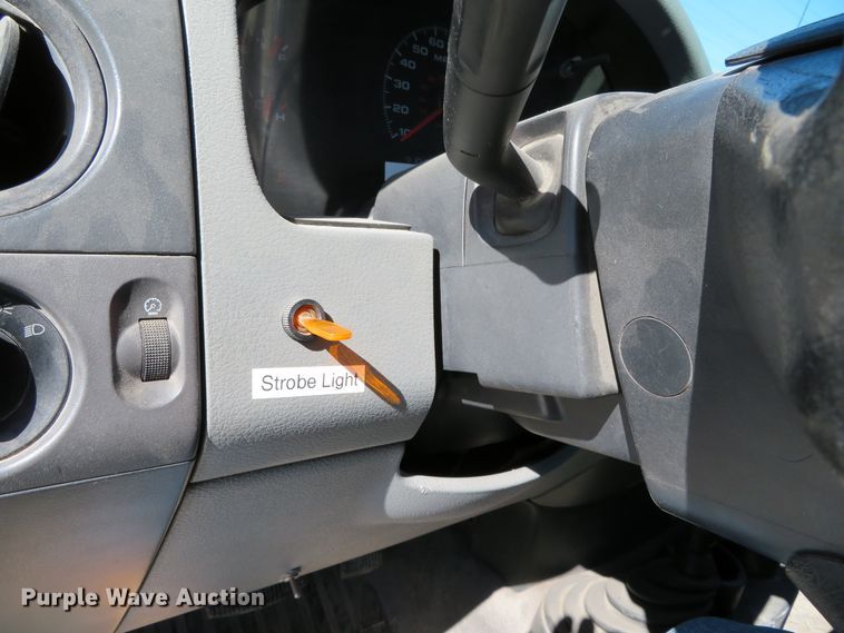 image for item DH0701 2005 Ford F150XL  pickup truck