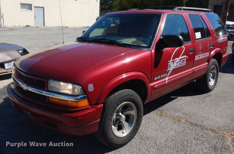 image for item DH5222 2002 Chevrolet Blazer  SUV