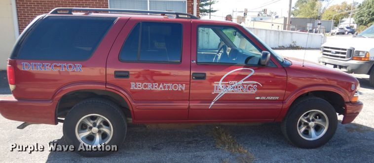 image for item DH5222 2002 Chevrolet Blazer  SUV