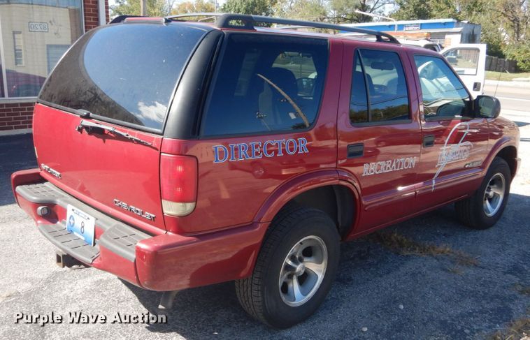 image for item DH5222 2002 Chevrolet Blazer  SUV