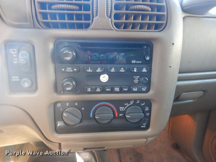 image for item DH5222 2002 Chevrolet Blazer  SUV