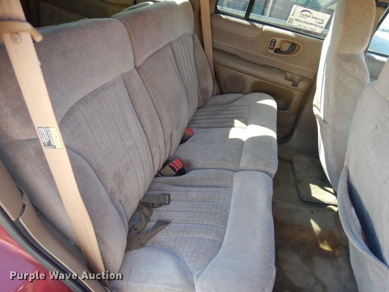 image for item DH5222 2002 Chevrolet Blazer  SUV