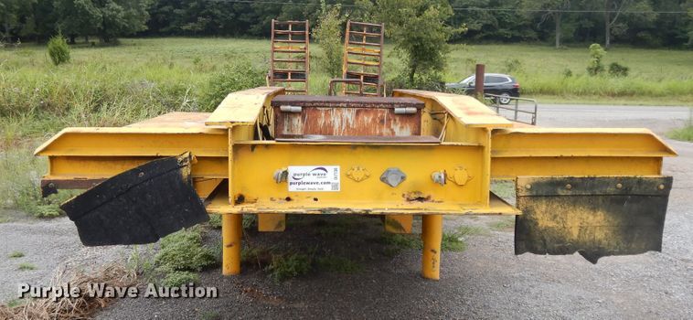 image for item DI7738 Equipment trailer